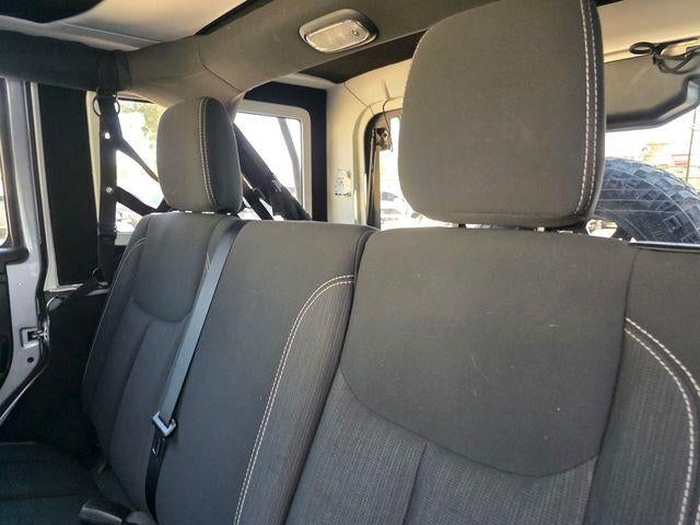 2016 Jeep Wrangler Unlimited 4WD 4dr Sahara