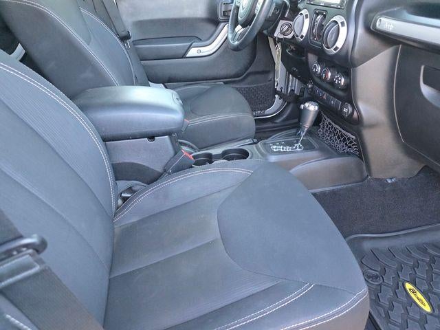 2016 Jeep Wrangler Unlimited 4WD 4dr Sahara