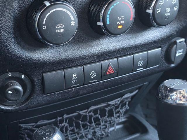 2016 Jeep Wrangler Unlimited 4WD 4dr Sahara