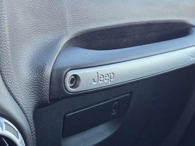 2016 Jeep Wrangler Unlimited 4WD 4dr Sahara