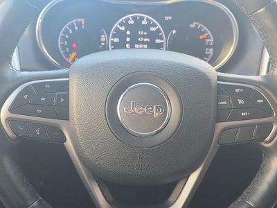 2019 Jeep Grand Cherokee Laredo 4x2