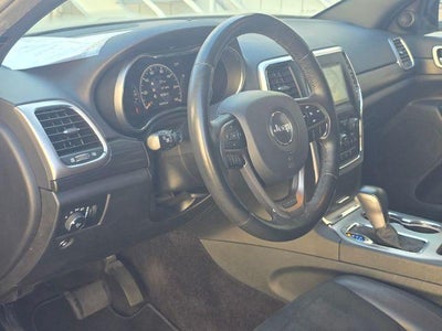 2019 Jeep Grand Cherokee Laredo 4x2
