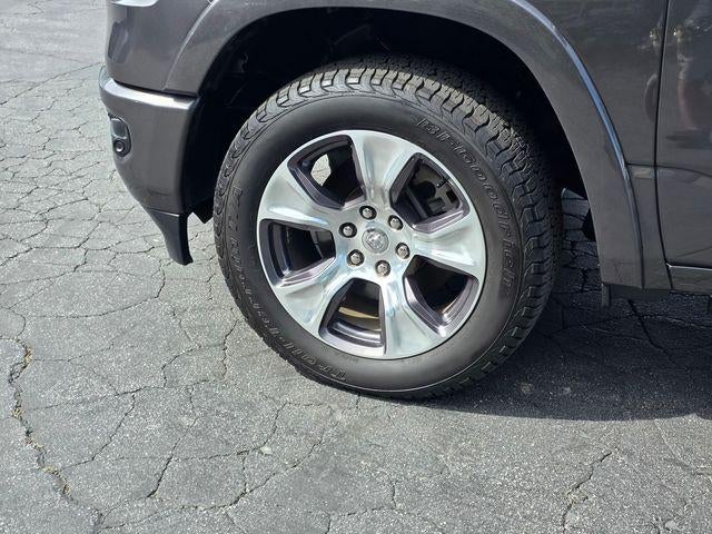 2019 RAM 1500 Laramie 4x4 Crew Cab 5'7" Box