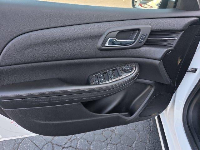 2015 Chevrolet Malibu 1LT - Photo 10