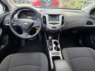 2017 Chevrolet Cruze Sedan LS (Automatic)