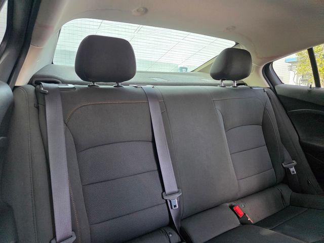 2017 Chevrolet Cruze Sedan LS (Automatic)