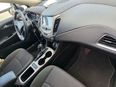 2017 Chevrolet Cruze Sedan LS (Automatic)