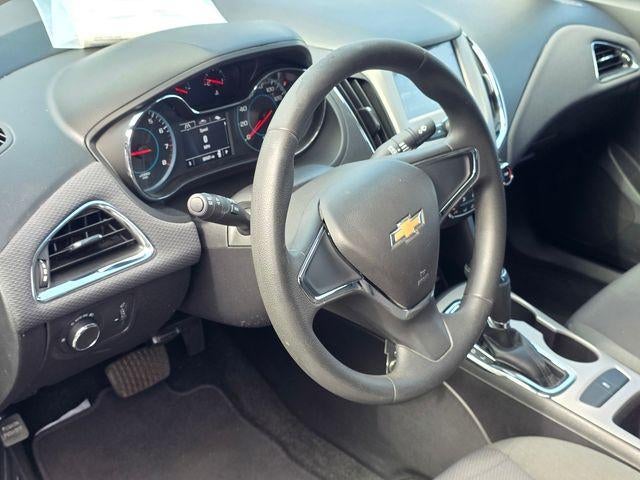 2017 Chevrolet Cruze Sedan LS (Automatic)