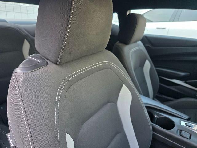 2023 Chevrolet Camaro 2dr Coupe 1LT