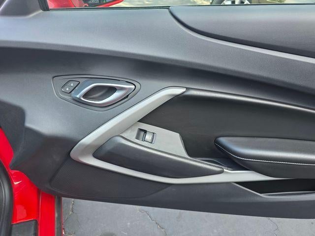 2023 Chevrolet Camaro 2dr Coupe 1LT