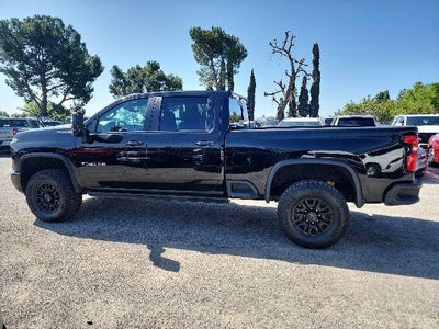 2025 Chevrolet Silverado 2500 HD Crew Cab Standard Box 4-Wheel Drive ZR2