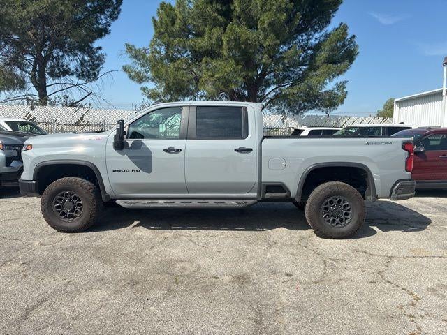 2025 Chevrolet Silverado 2500 HD Crew Cab Standard Box 4-Wheel Drive ZR2