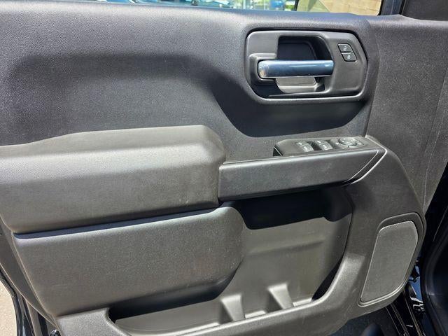 2025 Chevrolet Silverado 1500 Crew Cab Short Box 2-Wheel Drive Custom
