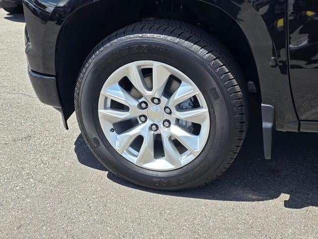 2023 Chevrolet Silverado 1500 Crew Cab Short Box 2-Wheel Drive Custom