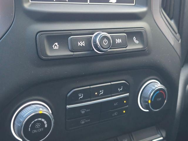 2025 Chevrolet Silverado 1500 Crew Cab Short Box 2-Wheel Drive Custom