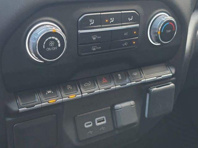 2025 Chevrolet Silverado 1500 Crew Cab Short Box 2-Wheel Drive Custom