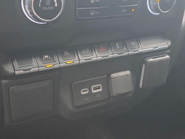 2025 Chevrolet Silverado 1500 Crew Cab Short Box 2-Wheel Drive Custom