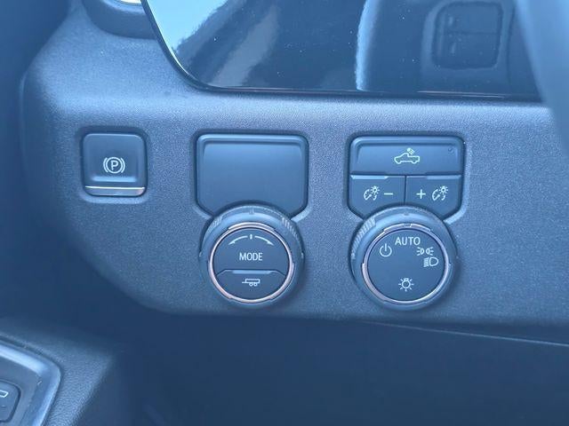2025 Chevrolet Silverado 1500 Crew Cab Short Box 2-Wheel Drive LT