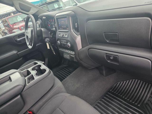 2021 Chevrolet Silverado 1500 Crew Cab Short Box 2-Wheel Drive Custom