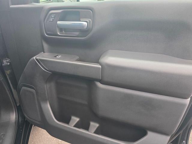 2021 Chevrolet Silverado 1500 Crew Cab Short Box 2-Wheel Drive Custom