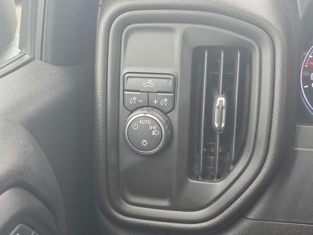 2021 Chevrolet Silverado 1500 Crew Cab Short Box 2-Wheel Drive Custom