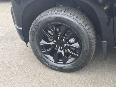 2021 Chevrolet Silverado 1500 Crew Cab Short Box 2-Wheel Drive Custom