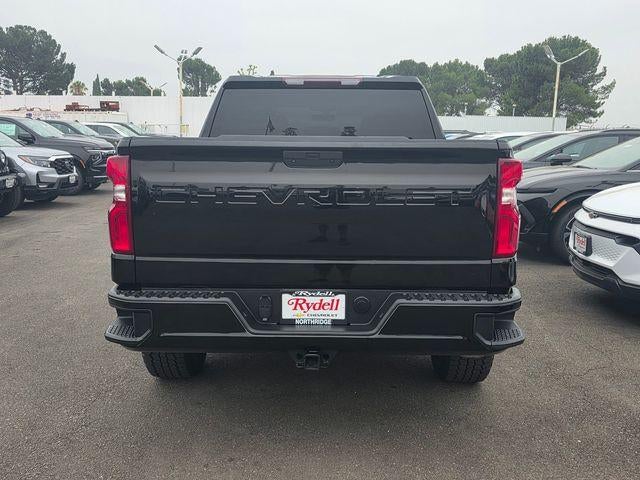 2021 Chevrolet Silverado 1500 Crew Cab Short Box 2-Wheel Drive Custom