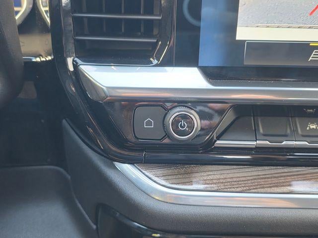 2022 Chevrolet Silverado 1500 Crew Cab Short Box 4-Wheel Drive RST