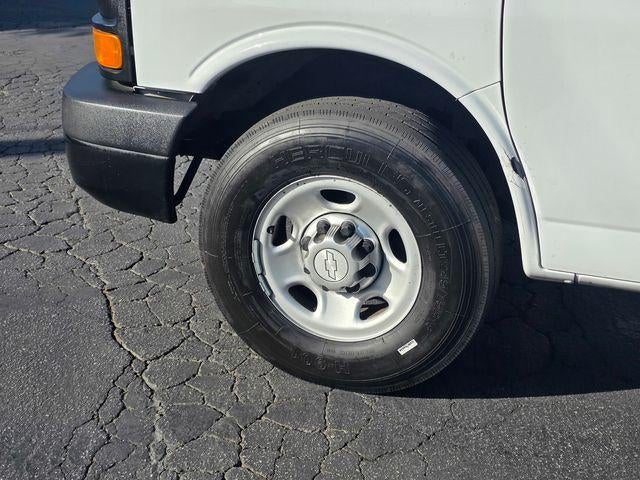 2016 Chevrolet Express Cargo 2500 2500 Extended Wheelbase Rear-Wheel Drive