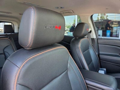 2023 GMC Acadia AWD AT4