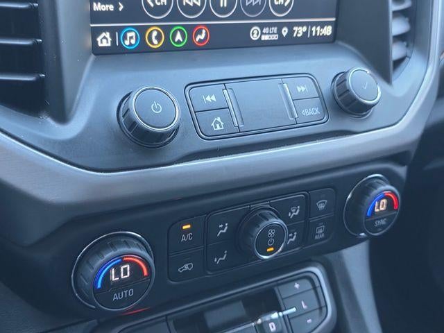 2023 GMC Acadia AWD AT4