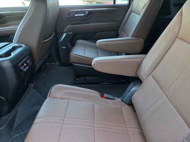 2025 Chevrolet Suburban 4WD High Country