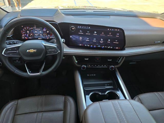2025 Chevrolet Suburban 4WD High Country