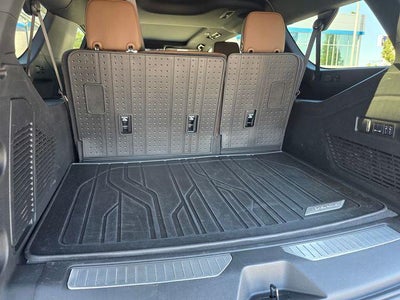 2025 Chevrolet Suburban 4WD High Country