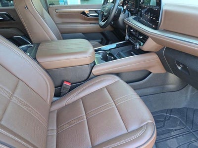 2025 Chevrolet Suburban 4WD High Country