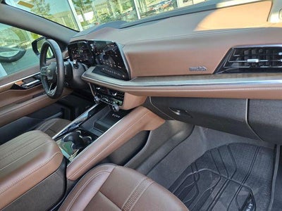 2025 Chevrolet Suburban 4WD High Country