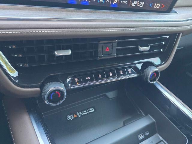 2025 Chevrolet Suburban 4WD High Country