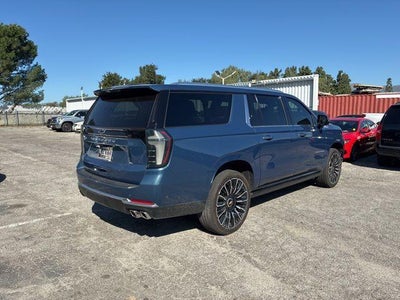 2025 Chevrolet Suburban 4WD High Country