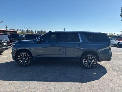 2025 Chevrolet Suburban 4WD High Country