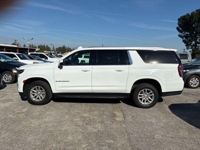 2022 Chevrolet Suburban 4WD LT
