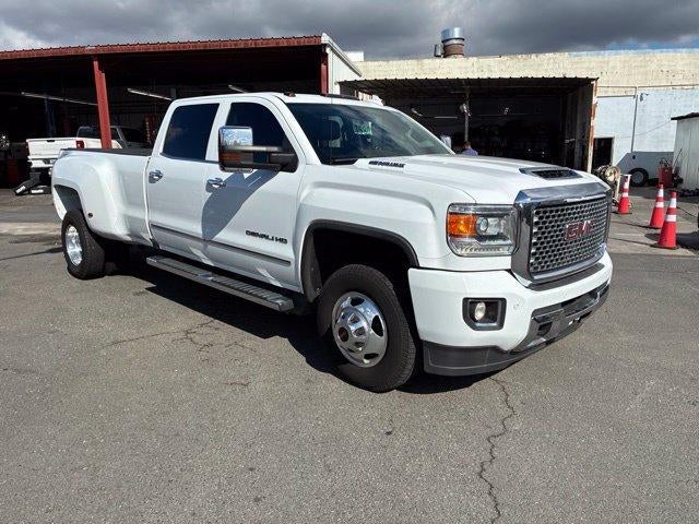 2017 GMC Sierra 3500 HD Crew Cab Long Box 4-Wheel Drive Denali