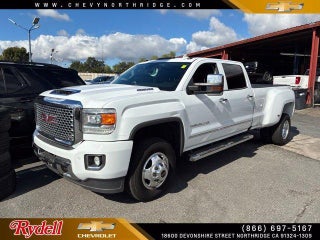 2017 GMC Sierra 3500 HD Crew Cab Long Box 4-Wheel Drive Denali