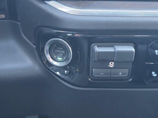 2026 GMC Sierra 1500 Crew Cab Short Box 2-Wheel Drive SLT