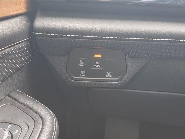 2024 Volkswagen Atlas 2.0T SE w/Technology FWD