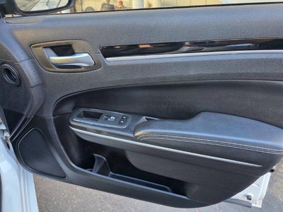 2022 Chrysler 300 300S RWD