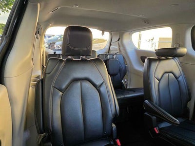 2023 Chrysler Pacifica Touring L FWD