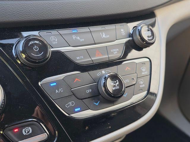 2023 Chrysler Pacifica Touring L FWD