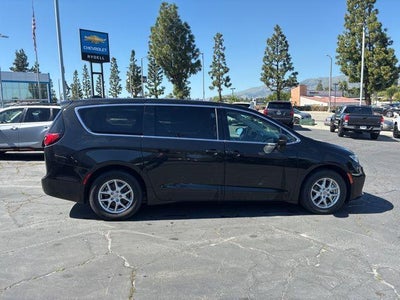 2023 Chrysler Pacifica Touring L FWD