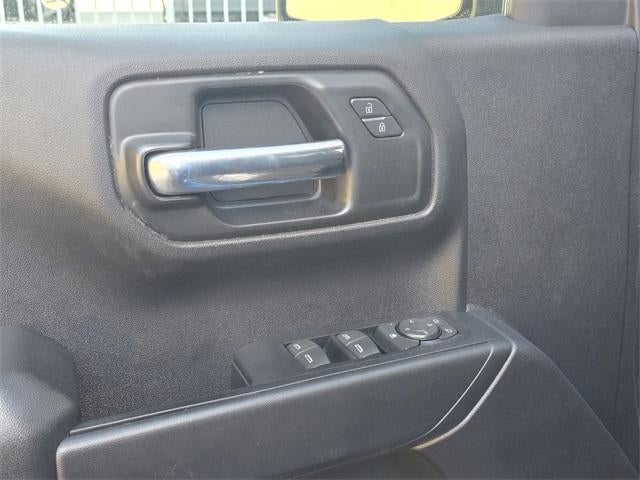 2022 Chevrolet Silverado 1500 Crew Cab Short Box 2-Wheel Drive Custom