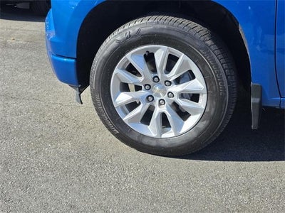 2022 Chevrolet Silverado 1500 Crew Cab Short Box 2-Wheel Drive Custom